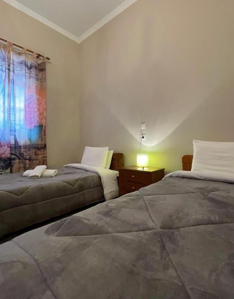 Vasilios Marinos Rooms Family Room