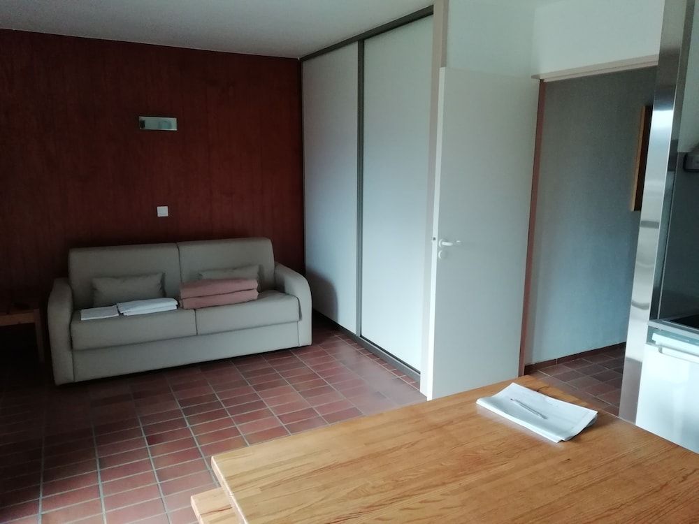 1 Room Apartment 2 People 1 baby - Balcony