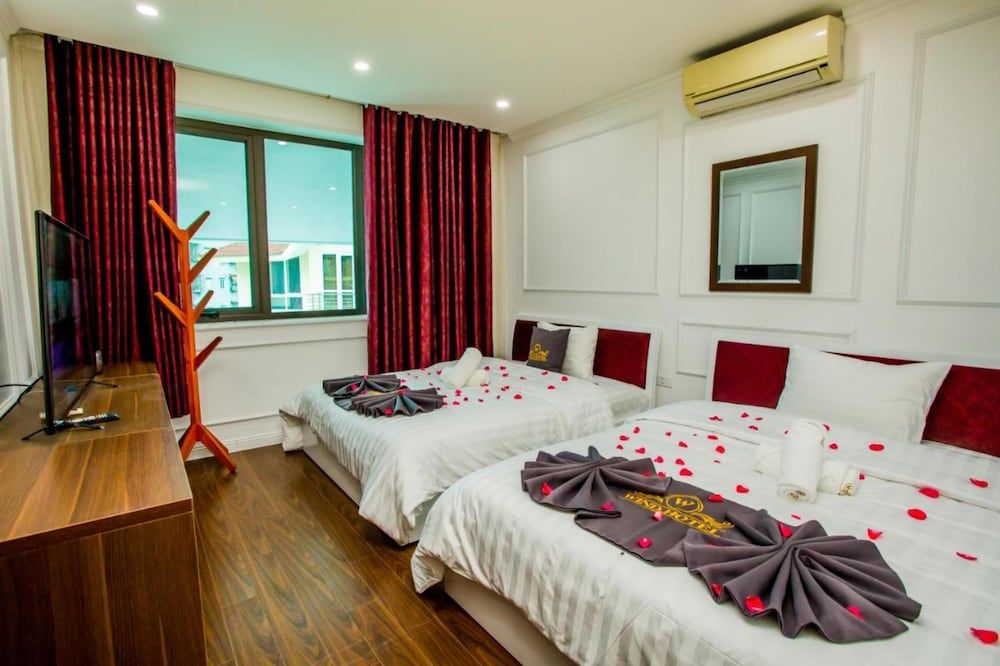 undefined Wind Hotel 3