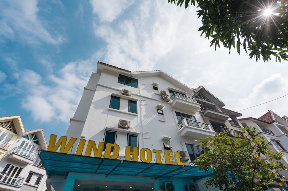undefined Wind Hotel 4