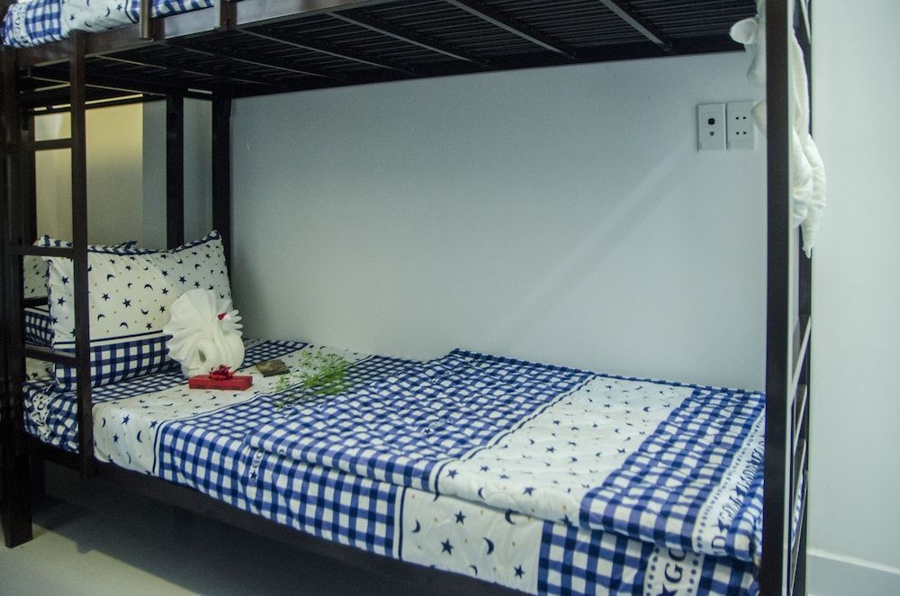 undefined H Best Hostel Cafe Saigon 3