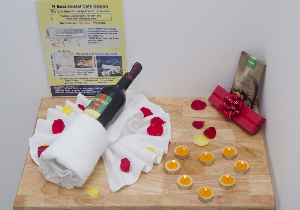 undefined H Best Hostel Cafe Saigon 10