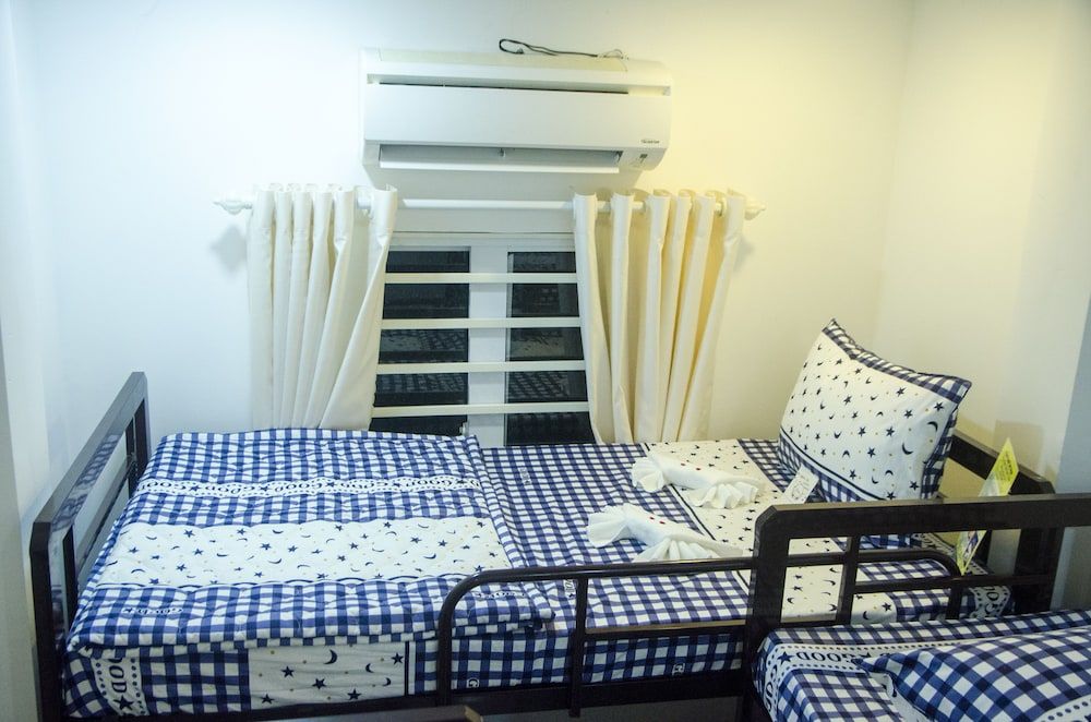 undefined H Best Hostel Cafe Saigon 7