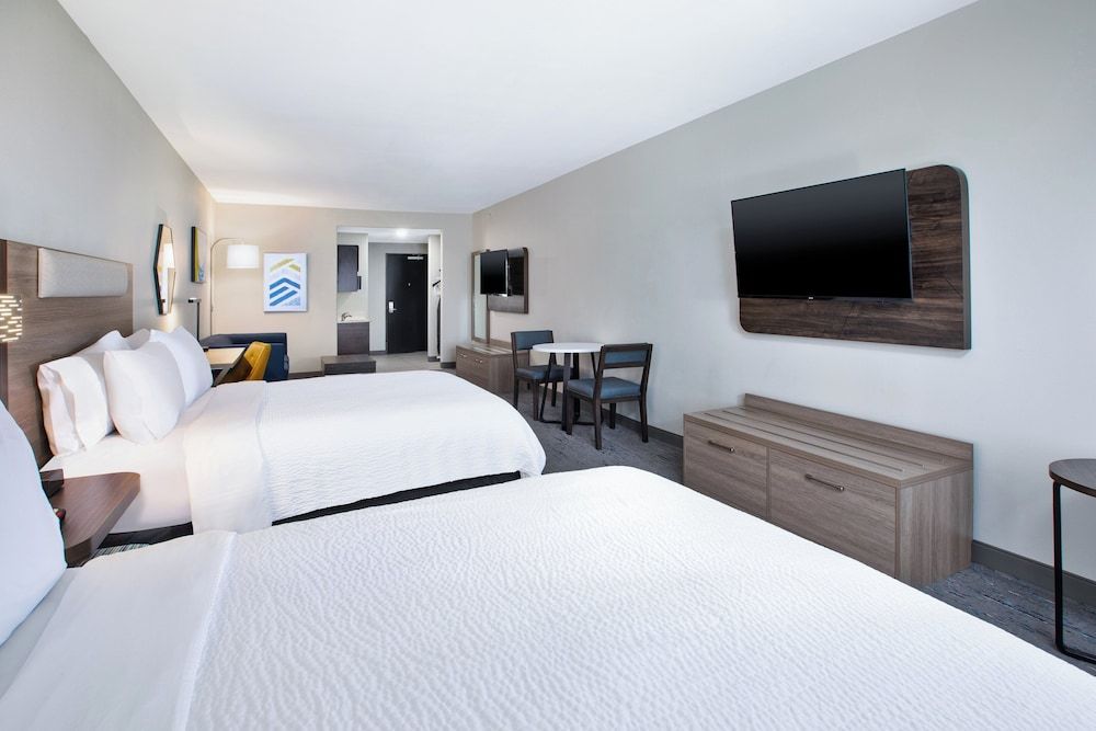 Suite, Multiple Beds