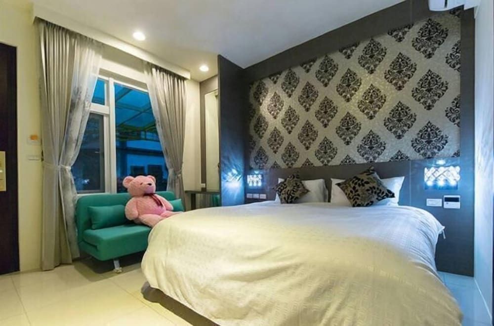 Signature Double Room, 1 Queen Bed (A02)