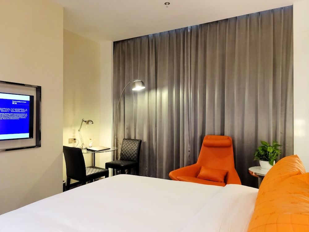 undefined Holiday Villa Hotel & Residence 10