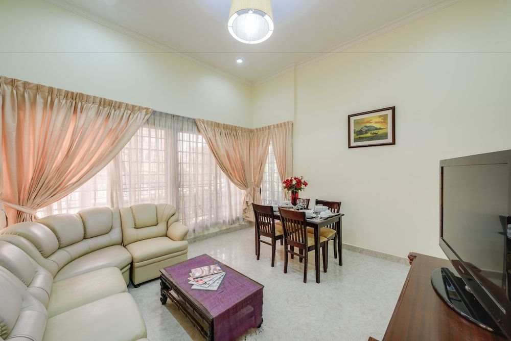 City View Apartment Suite Room 13