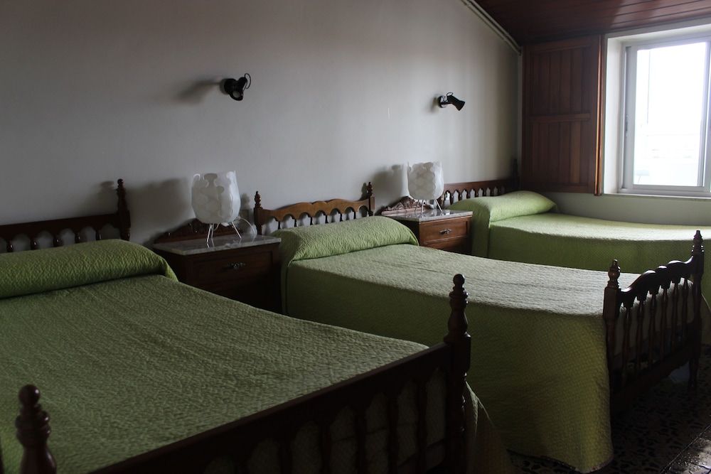 Shared Dormitory, Mixed Dorm, Shared Bathroom (1 bed in a 3-Bed Dormitory Room)