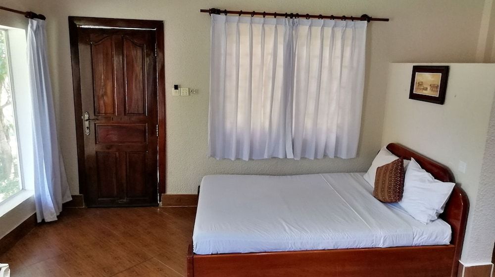 Q Bungalows Deluxe Double Room, Garden View 6