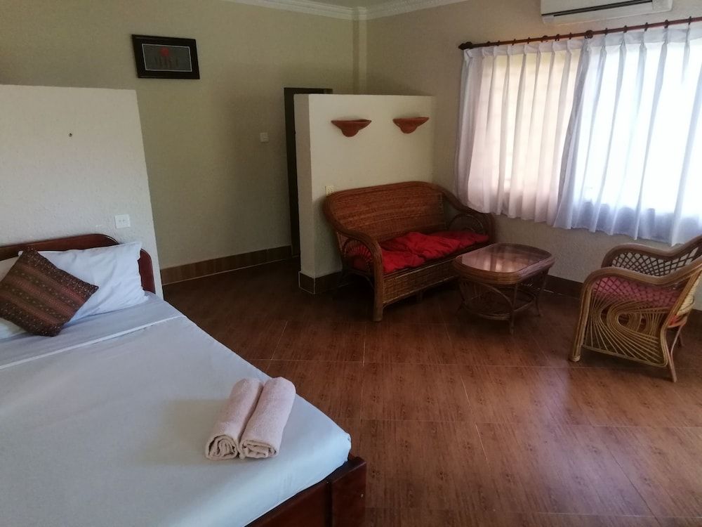 Q Bungalows Deluxe Double Room, Garden View 5