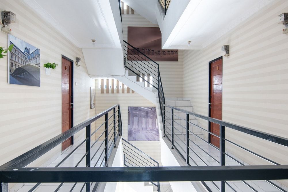 undefined RedDoorz Plus near Hayam Wuruk 2 10