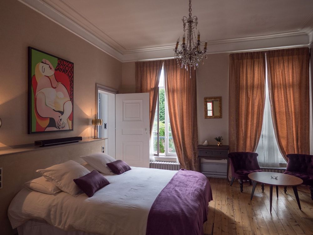 Premium Room (Notre Dame)
