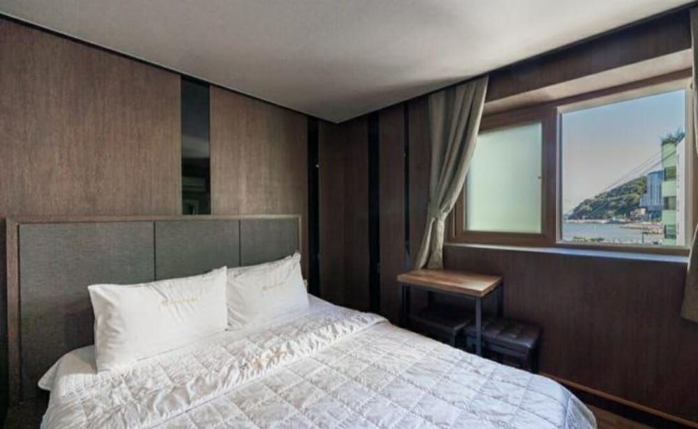 undefined Hotel The May