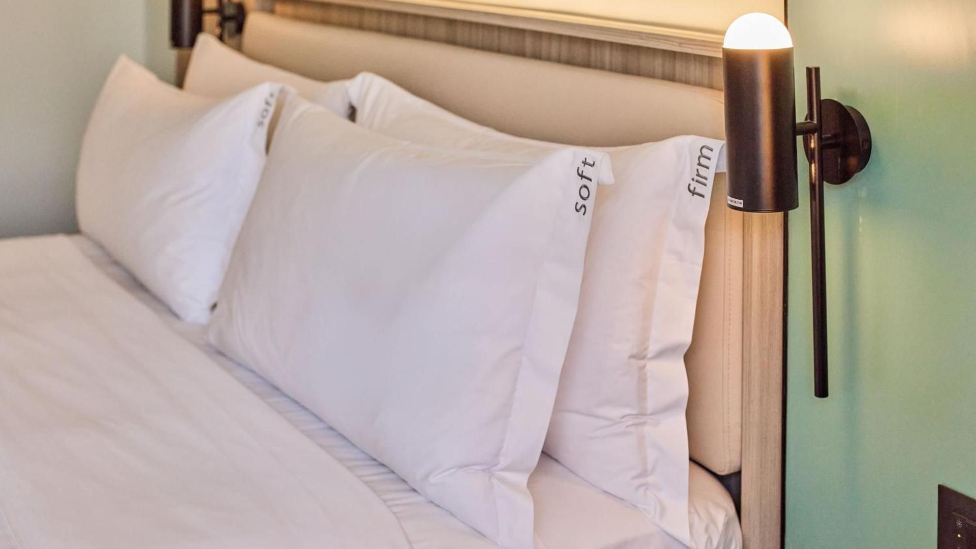 undefined Holiday Inn & Suites Makati by IHG 9
