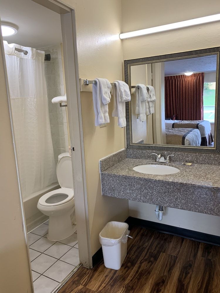 Country Hearth Inn & Suites Cartersville Room, 2 Double Beds, Non Smoking 5