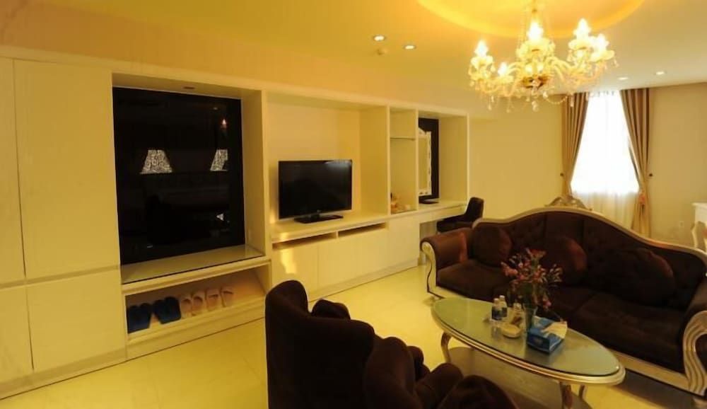 Viet Uc Hotel Viet Uc Suite Room 5