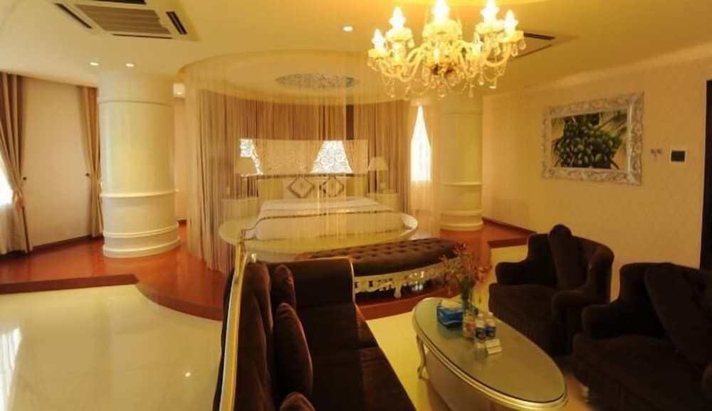 Viet Uc Hotel Viet Uc Suite Room 2
