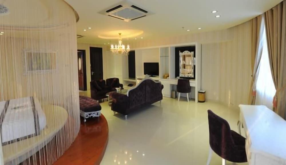 Viet Uc Hotel Viet Uc Suite Room 4