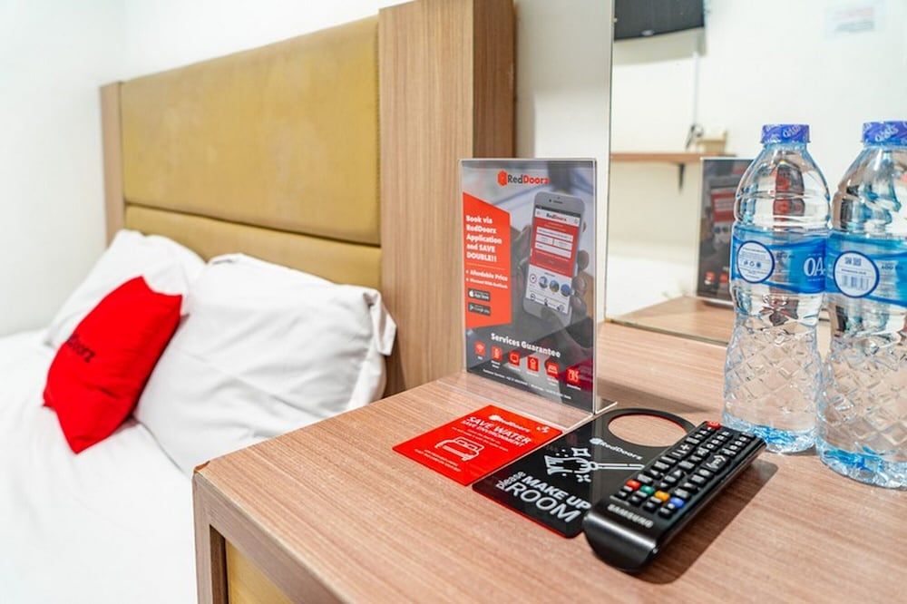 undefined RedDoorz @ Kebon Kacang 9