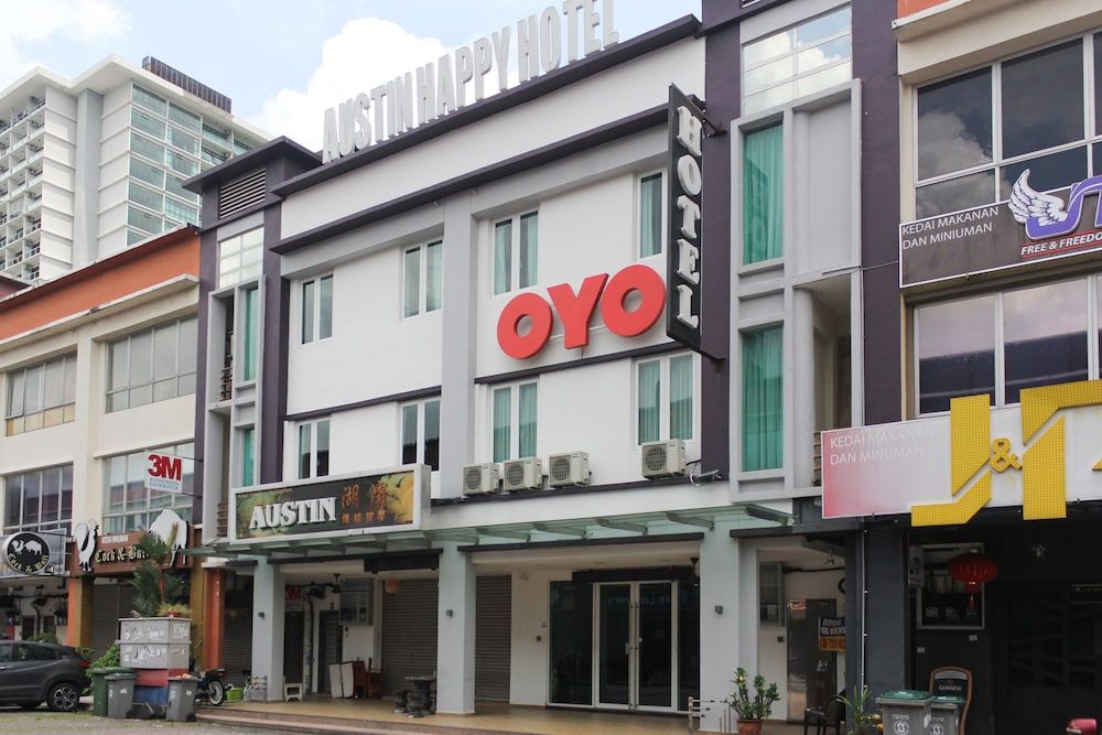 undefined OYO 90027 Happy Hotel 5