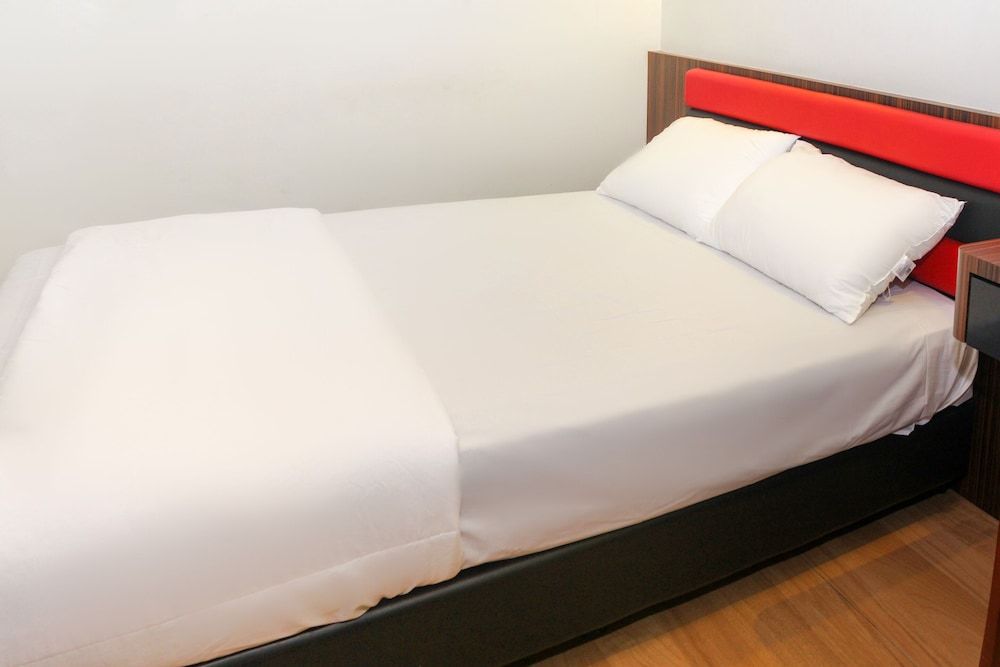 undefined OYO 90027 Happy Hotel 9