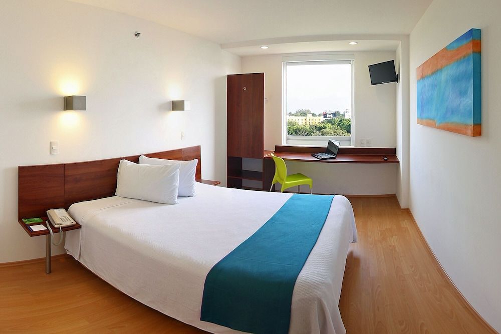 One Xalapa Las Animas Superior Room, 1 Queen Bed