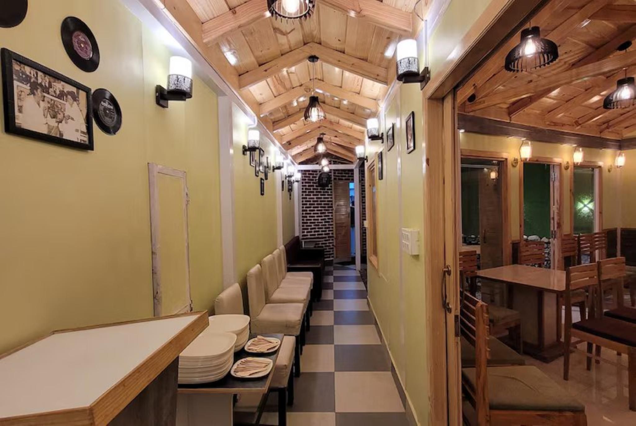 undefined Goroomgo Hidden Chalet Mall Road Nainital 8