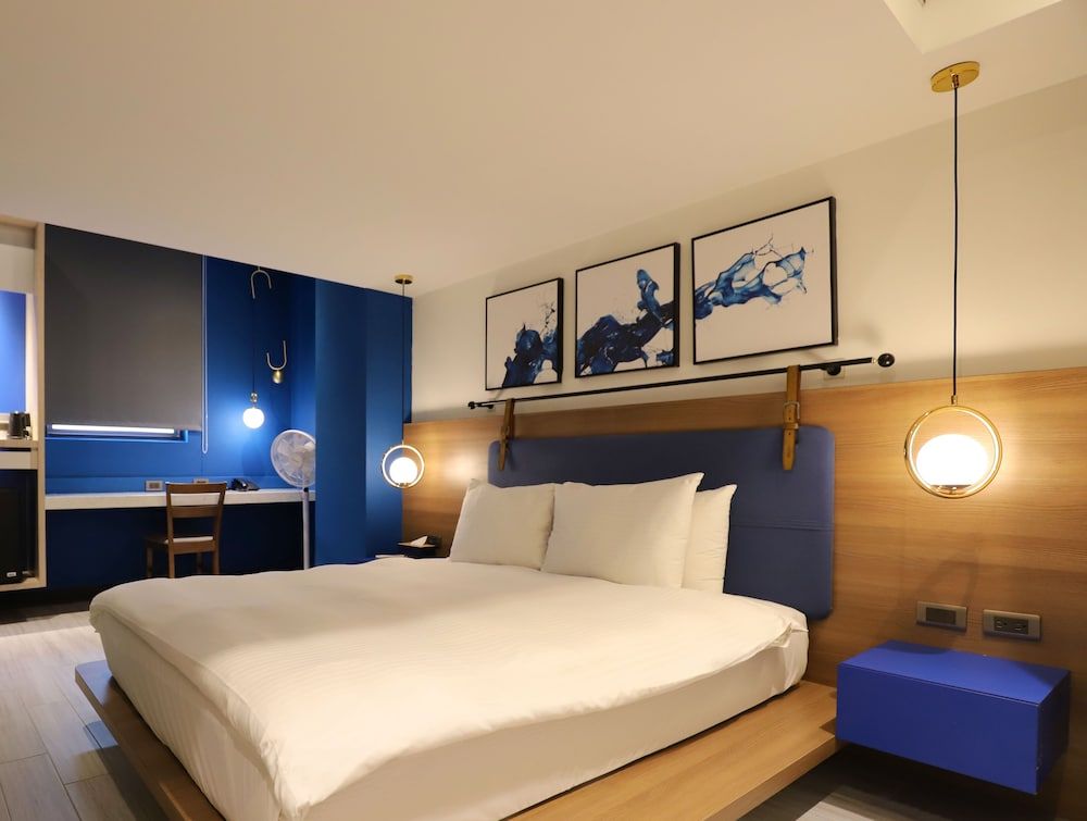 Slow Town Hotel - Konkai Deluxe Quadruple Room, 2 Double Beds 6