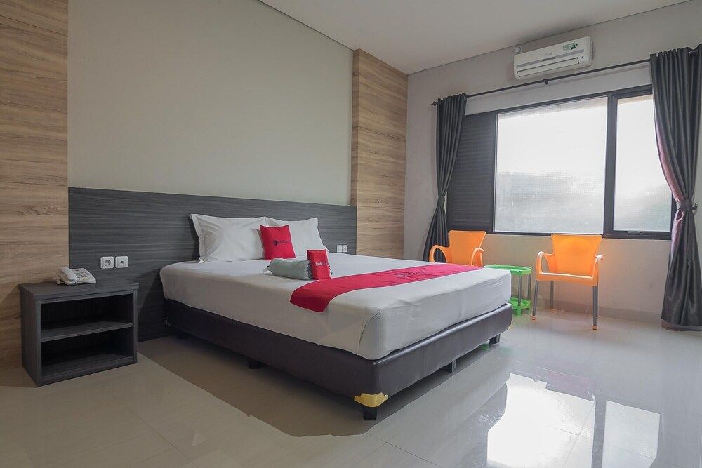 RedDoorz Premium @ Fafa Hills Resort Puncak