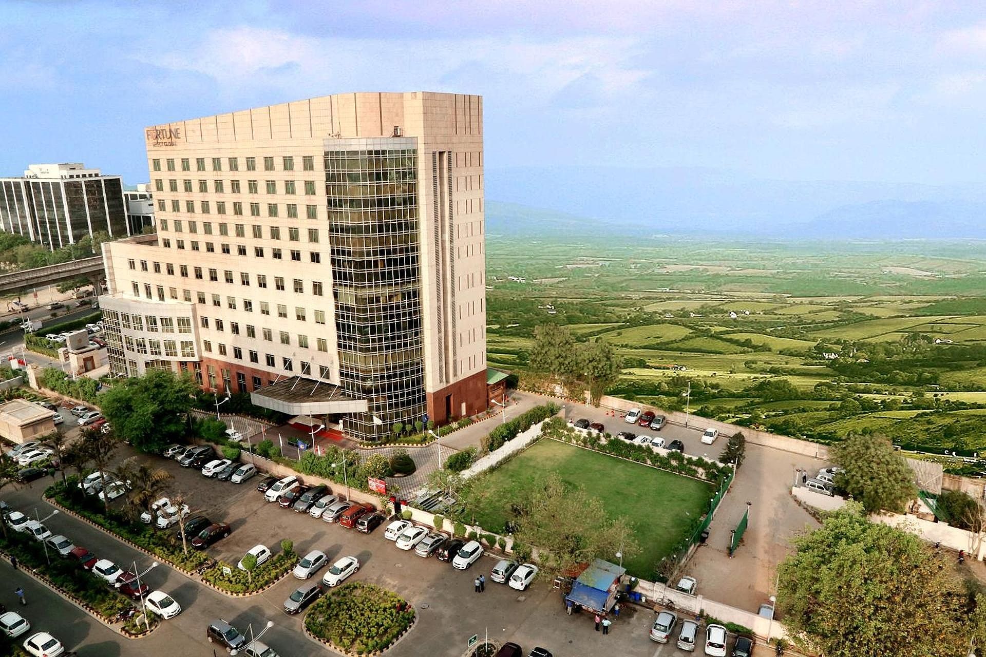 undefined Fortune Select Global Gurgaon 2