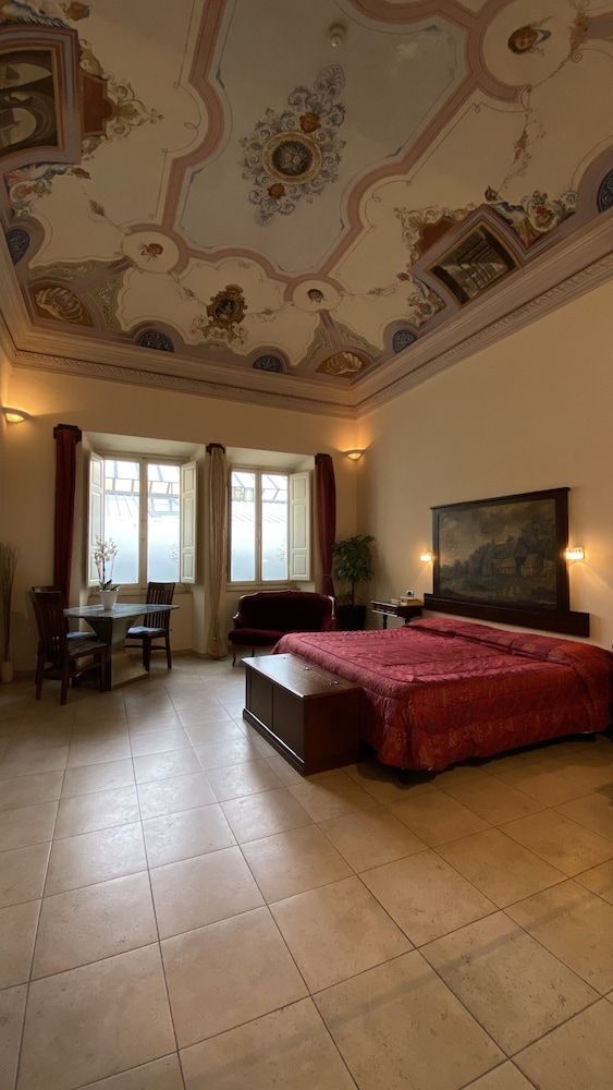 Vogue Hotel Double Room Single Use (Trend) 5