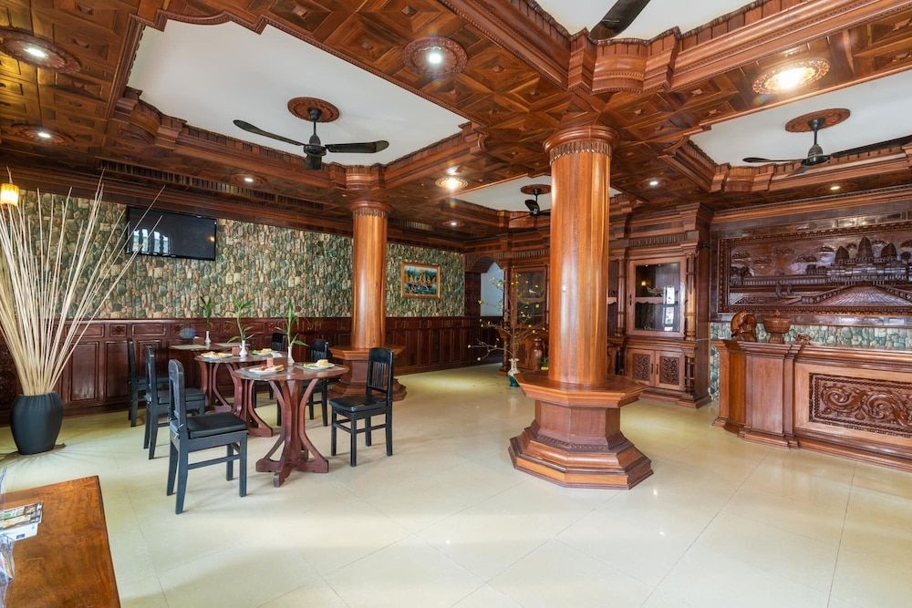 undefined Kings Luxury Hotel 5