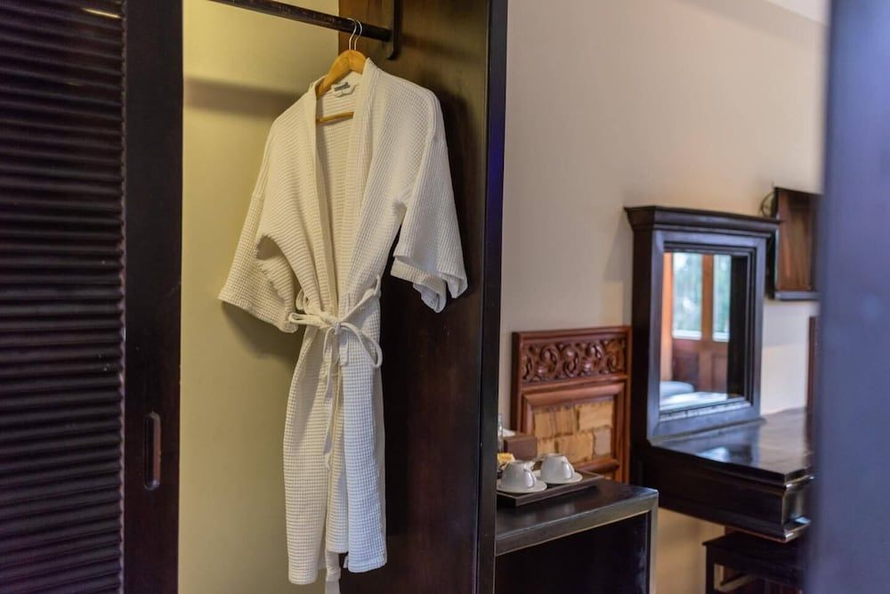 Kings Luxury Hotel Deluxe Double Room 3