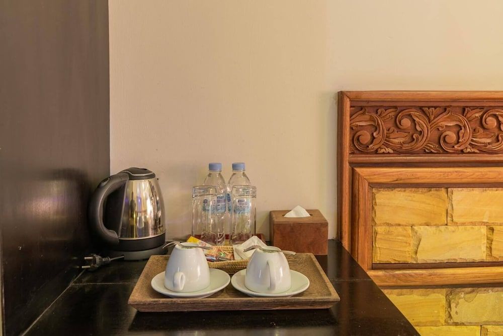 Kings Luxury Hotel Deluxe Room 7