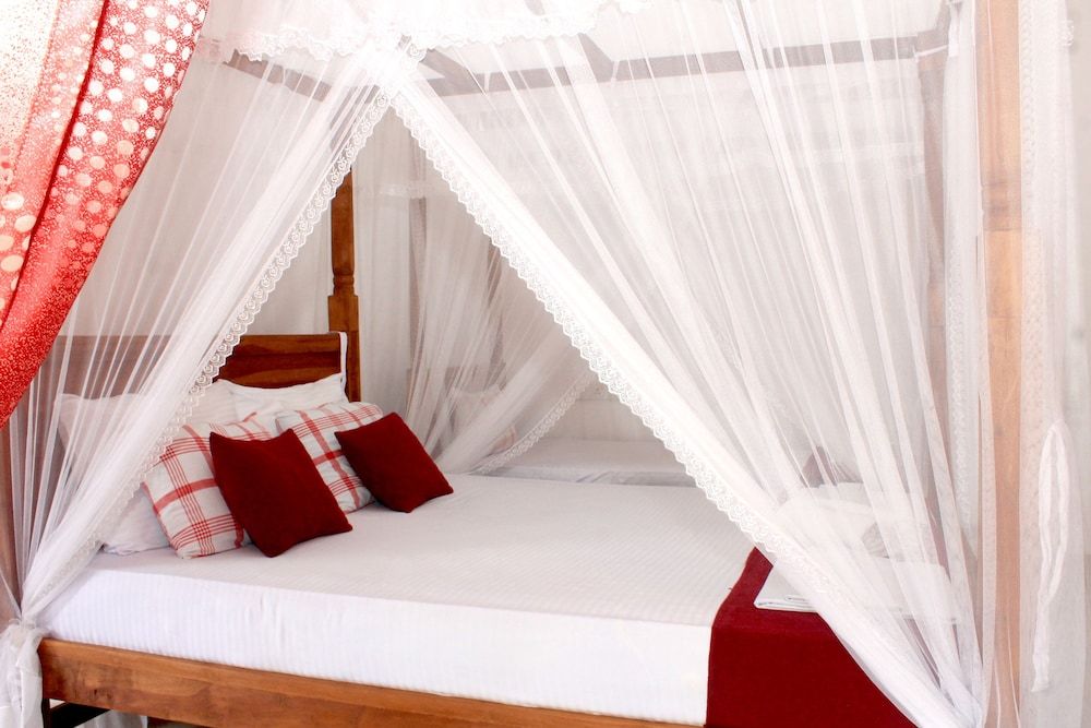 Green Hut Hotel and Restaurant. Deluxe Triple Room 3