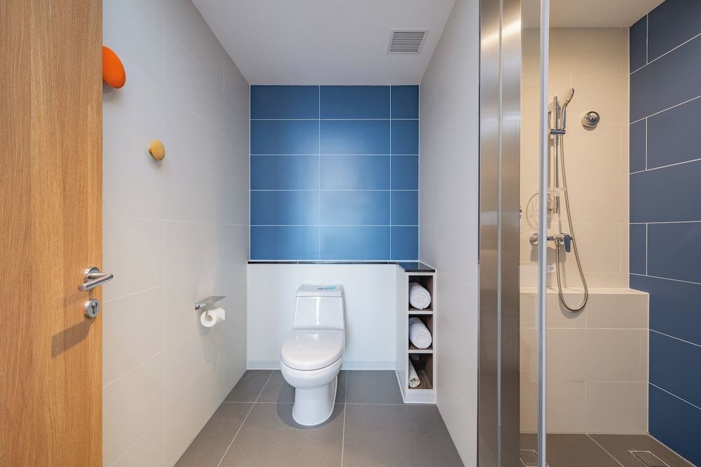 Standard Room, 2 Twin Beds (High Floor)