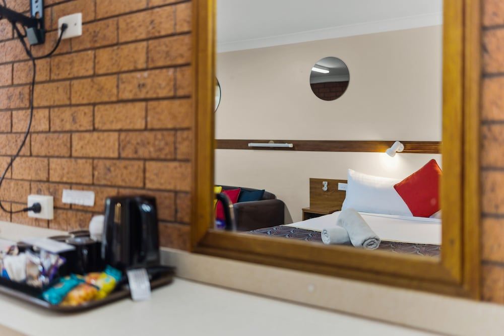 Castlereagh Motor Inn Two Bedroom Unit 18