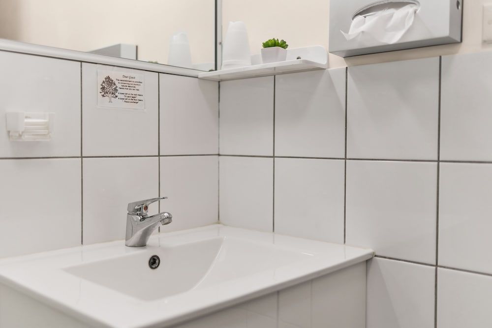 Castlereagh Motor Inn Family Room 11