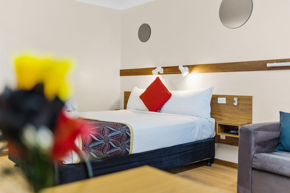 Castlereagh Motor Inn Two Bedroom Unit 13