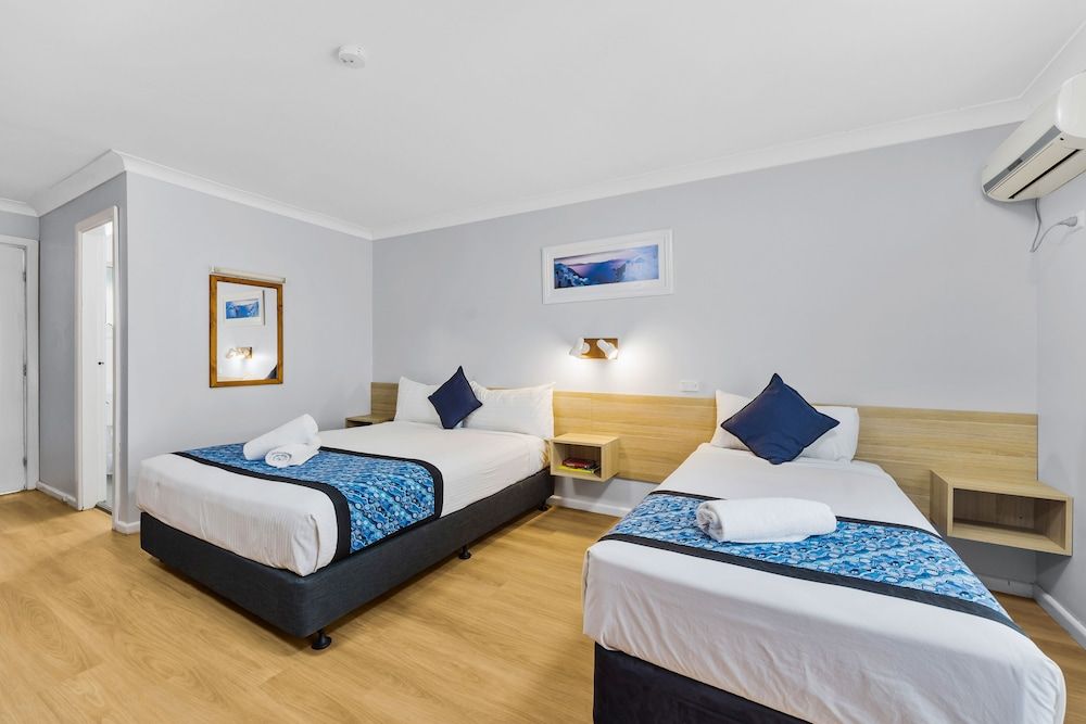 Castlereagh Motor Inn Twin Room