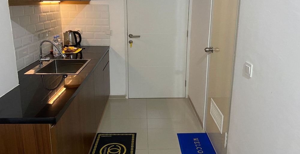 Hariss Inn Bandara Deluxe Room 4