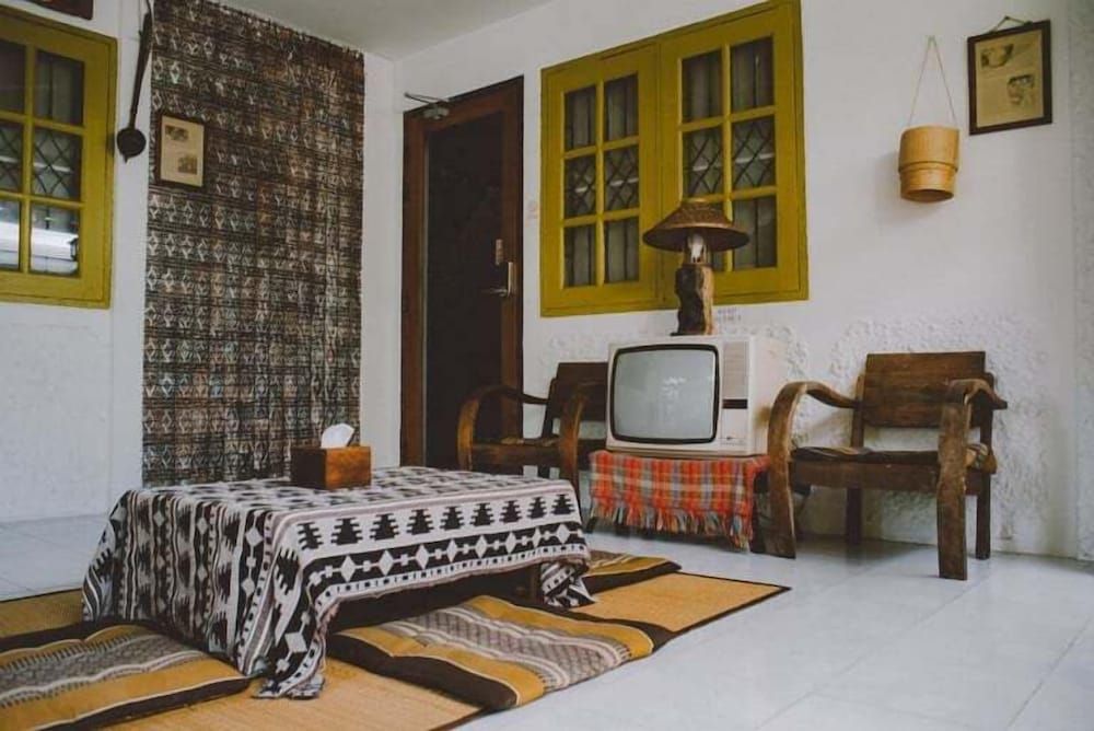 Past Tense Hostel Standard Double Room with Private Bathroom 8