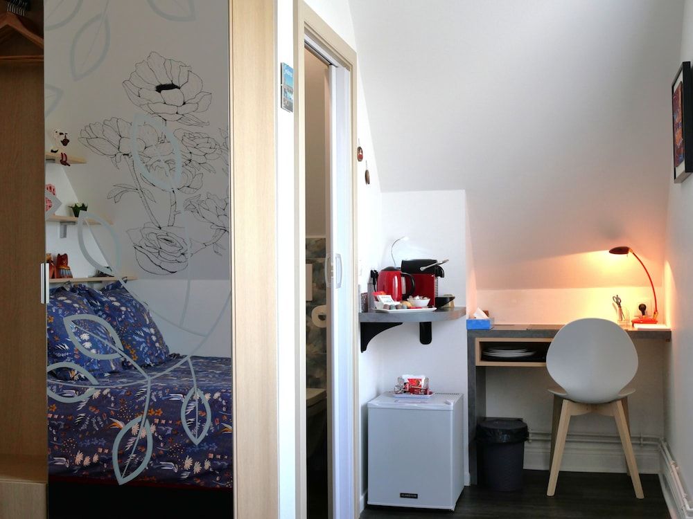 Le Jardin des Roses Panoramic Double Room (Melanie) 5