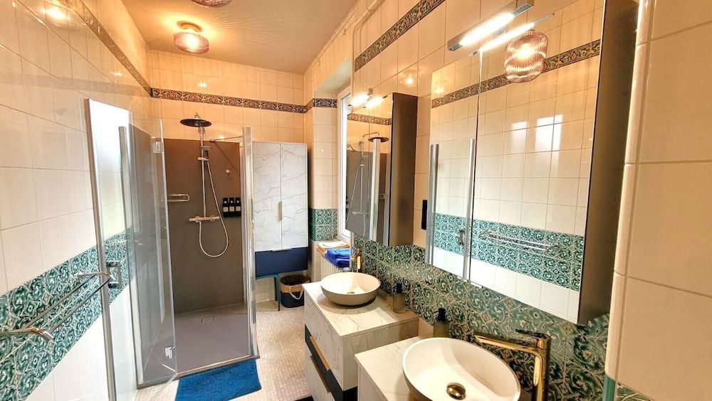 Le Jardin des Roses Classic Apartment (Victorine) 3