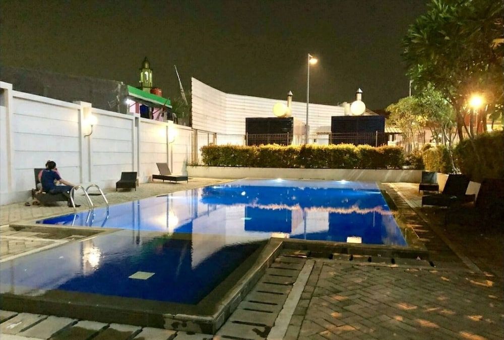 undefined Pleasant Tifolia Studio Cozy Room In Kelapa Gading 9