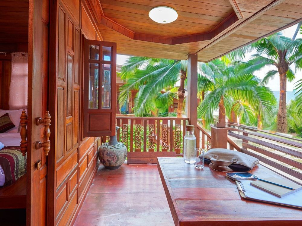 SCN Resort & Spa Standard Room with Bathtub 3