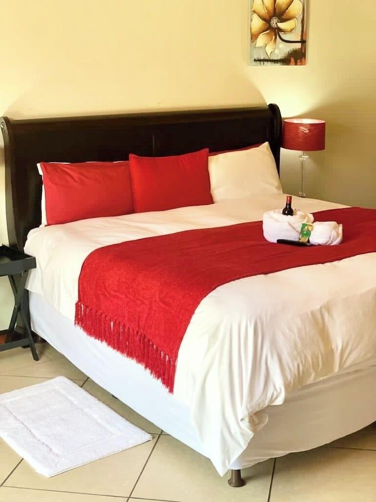 The Catwalk Lodge Deluxe Standard Room 3