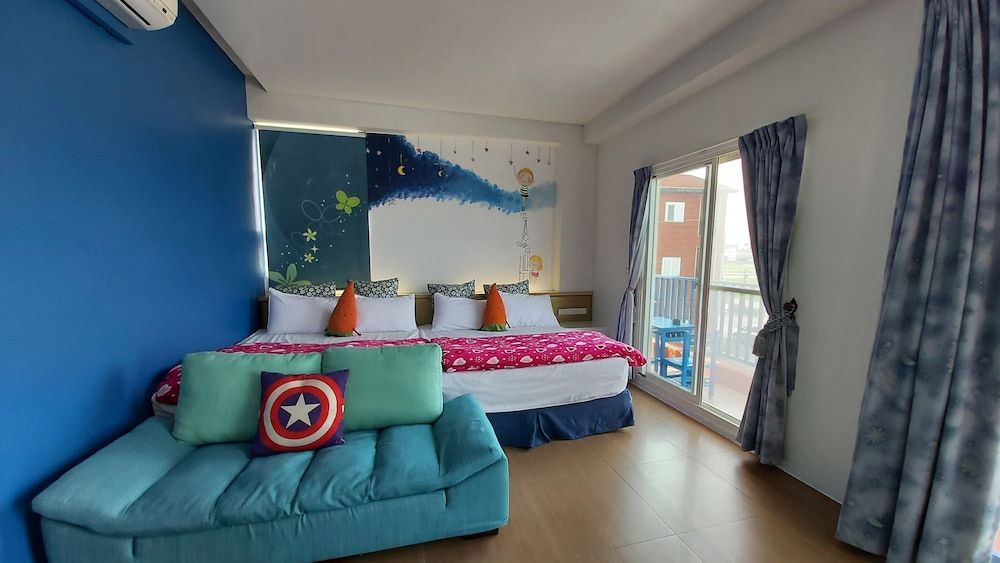 Super Cheap Homestay Comfort Quadruple Room, 2 Double Beds, Non Smoking 2