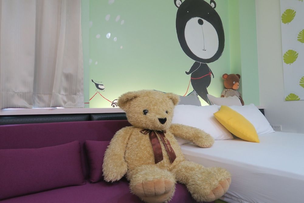 Super Cheap Homestay Design Quadruple Room, 2 Double Beds, Non Smoking 8