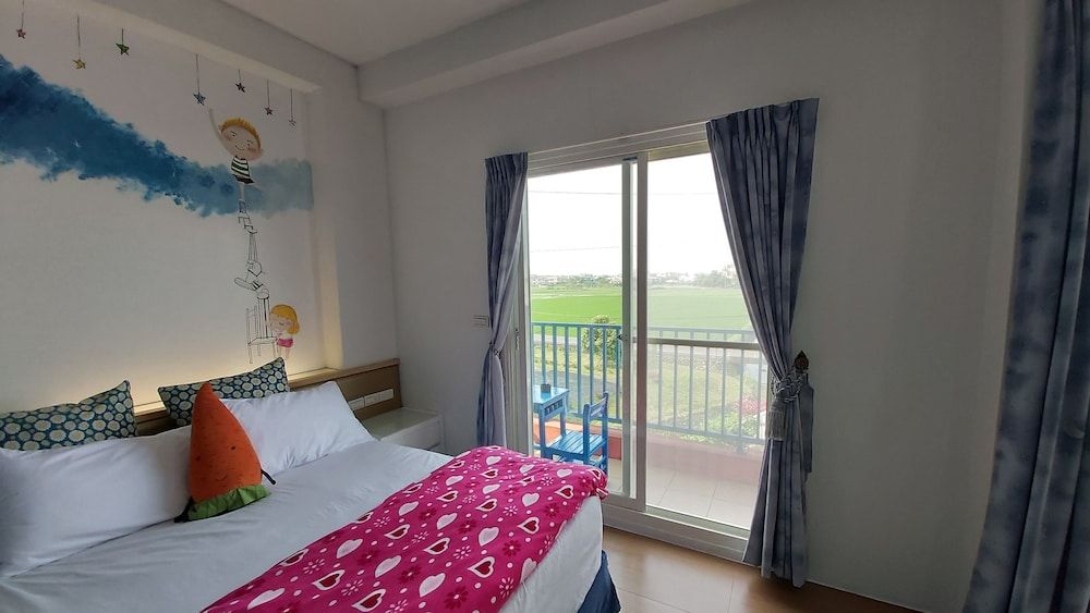 Super Cheap Homestay Comfort Quadruple Room, 2 Double Beds, Non Smoking 6